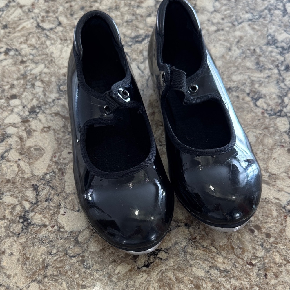 Tap shoes
